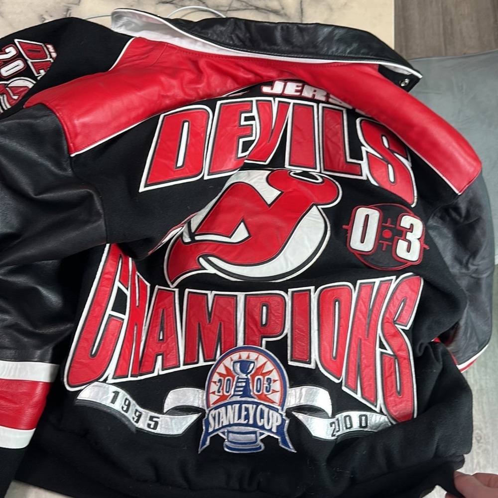New Jersey devils jh design Stanley cup jacket size XL used